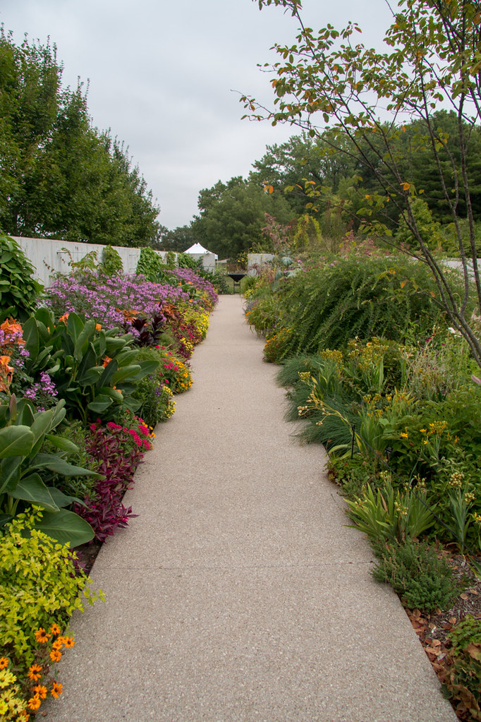 Outdoor botanical garden space