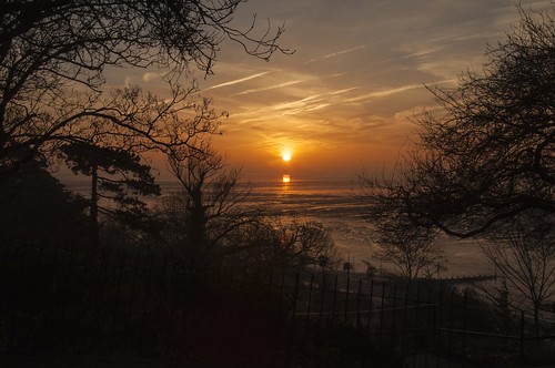 essex southend westcliff sunrise pier riverthames sundaylights greatphotographers