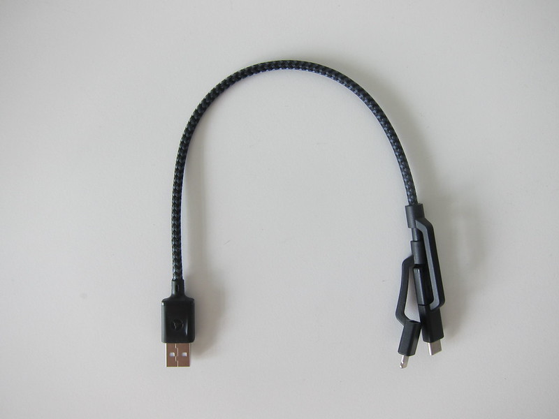 Nomad Universal Cable (0.3m)