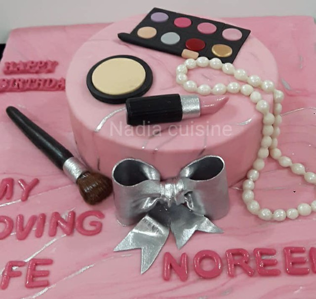Cake by NZN customized Cakes