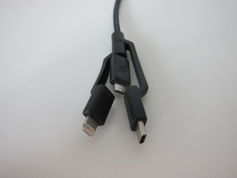 Nomad Universal Cable (0.3m) - Lightning, Micro USB, USB-C End