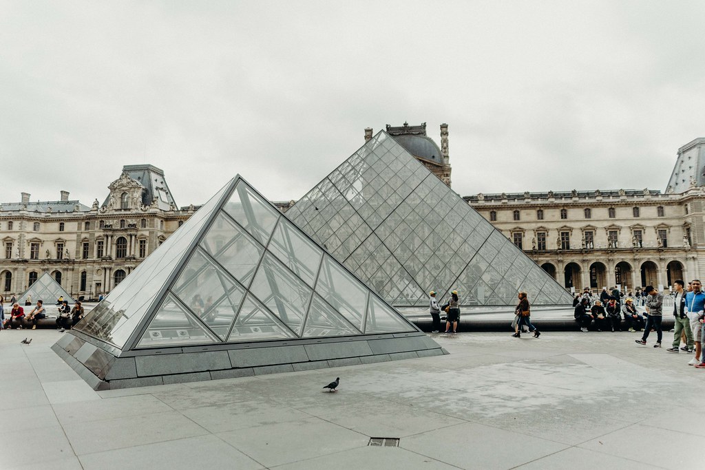 The Little Magpie Guide to Paris