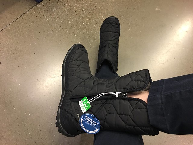 winter shoes,  ice resistant