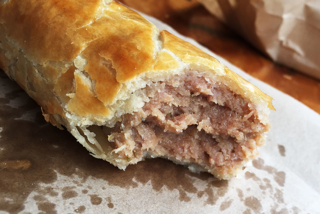 Sausage roll: Oliver's Pies