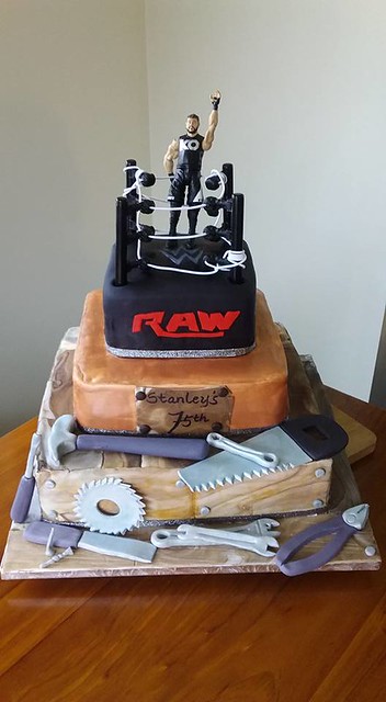 RAW Themed Cake by Miki Bell of Sweet Bells