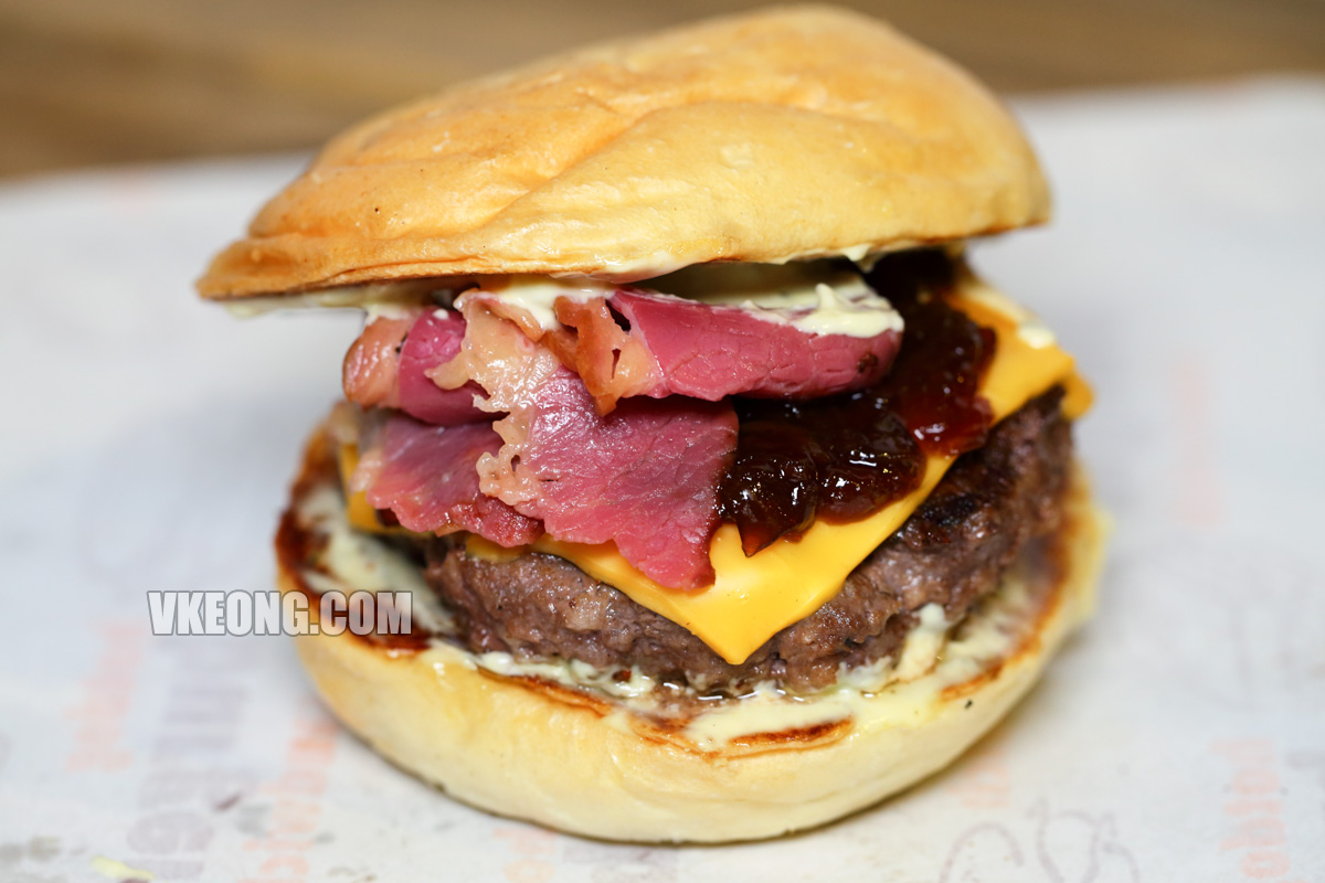 Sixty-Bites-Chezburger-with-Bacon