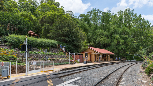 railway station au australia queensland springbluff gardens bahnhof stationnetje spoor spoorweg historic heritage