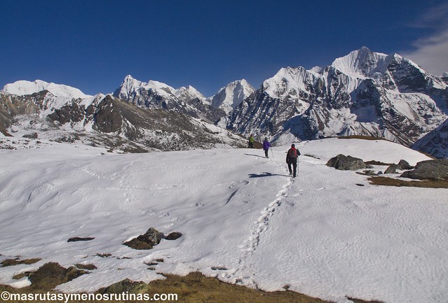Por el cielo y el infierno de NEPAL. Trek Langtang - Blogs de Nepal - Trekking Langtang. Etapa 4: Tserko Ri. A por el 5000 (7)
