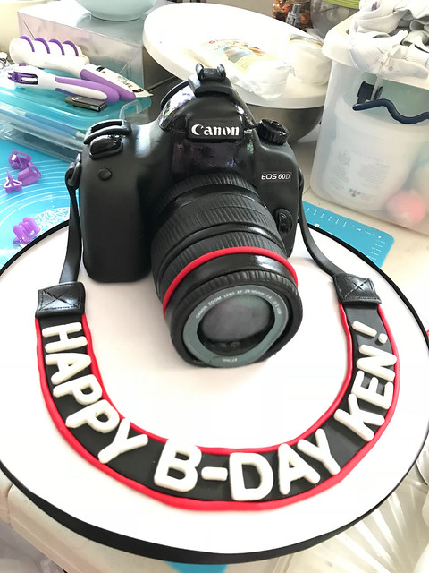 Canon Camera Cake by Belle Pagaduan of Bake It Real By Bellen