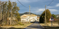 route prioritaire à boulbon - Photo of Jonquières-Saint-Vincent