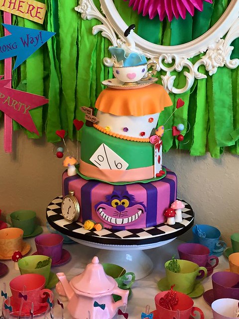 Alice in Wonderland Cake by Samantha of Creating Sweet Things