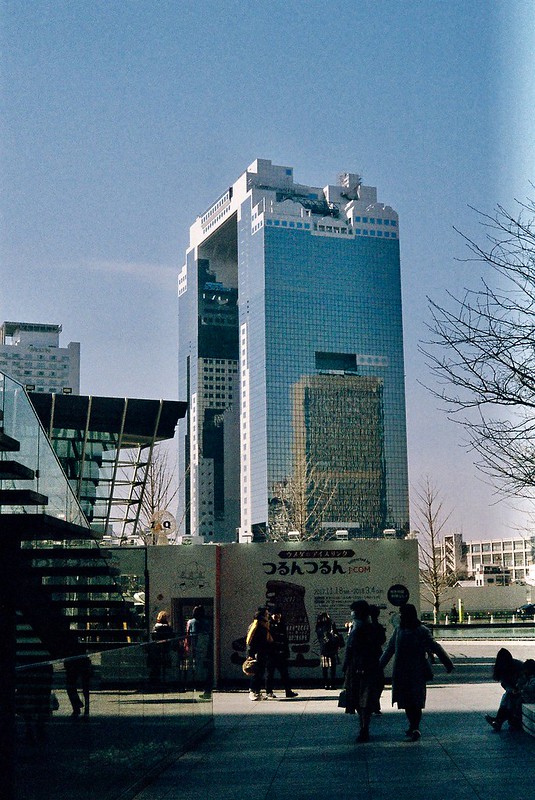 Leica M4+Summicron 50mm f2 0+Lomography Color negative 800大阪駅梅田の反対側