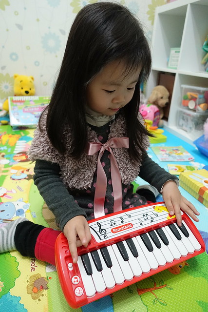 RUNALAND寶寶迷你鋼琴+炫光和弦吉他組合 (25)
