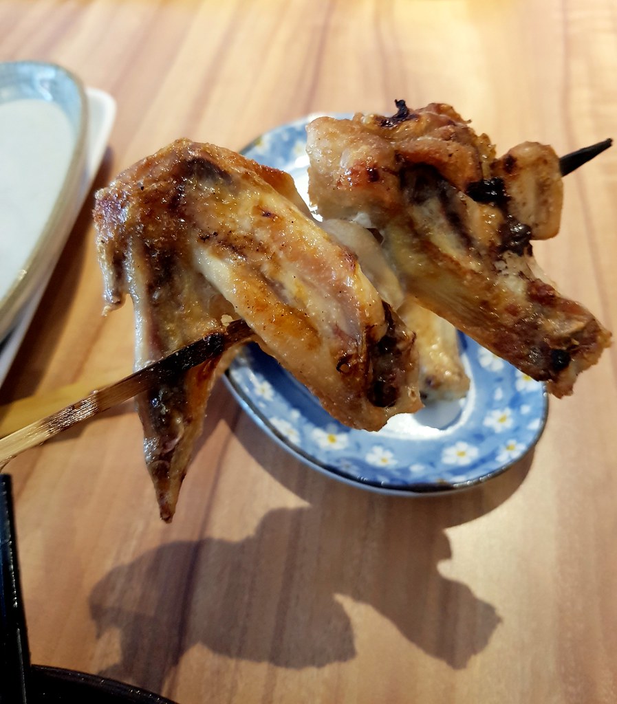 鶏の手羽先 Chicken Wing $5/stick @ 日燒酒やきとり Minato Yakitori Puchong