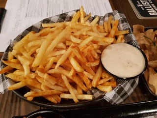 Showstring Fries at Brewski