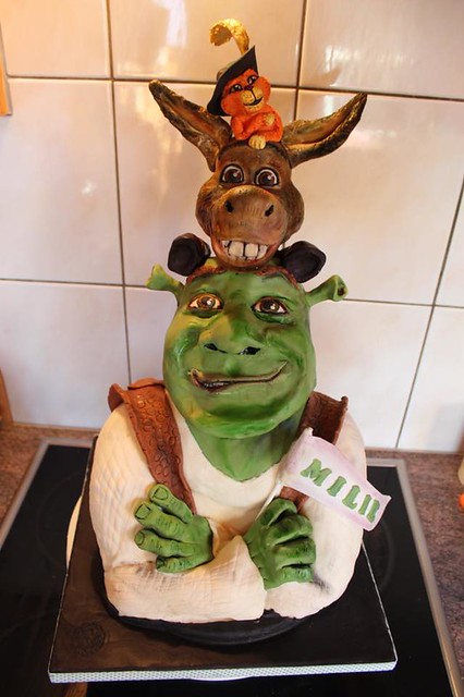 3D Shrek Cake by Justine Aymon