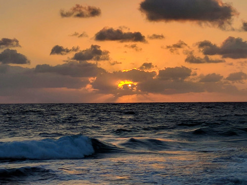 sunrise dawn atlantic atlanticocean jupiter juno junobeach junobeachjupiter ocean sun waves florida sky sea fla fl usa