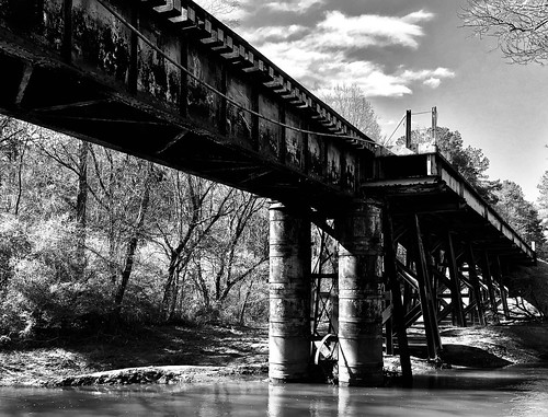 blackandwhite ios georgia bridge railroad