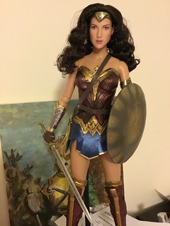 Tonner Gal Gadot Wonder Woman