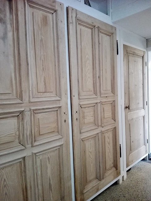 Oude deuren kastenwand, landelijk brocante