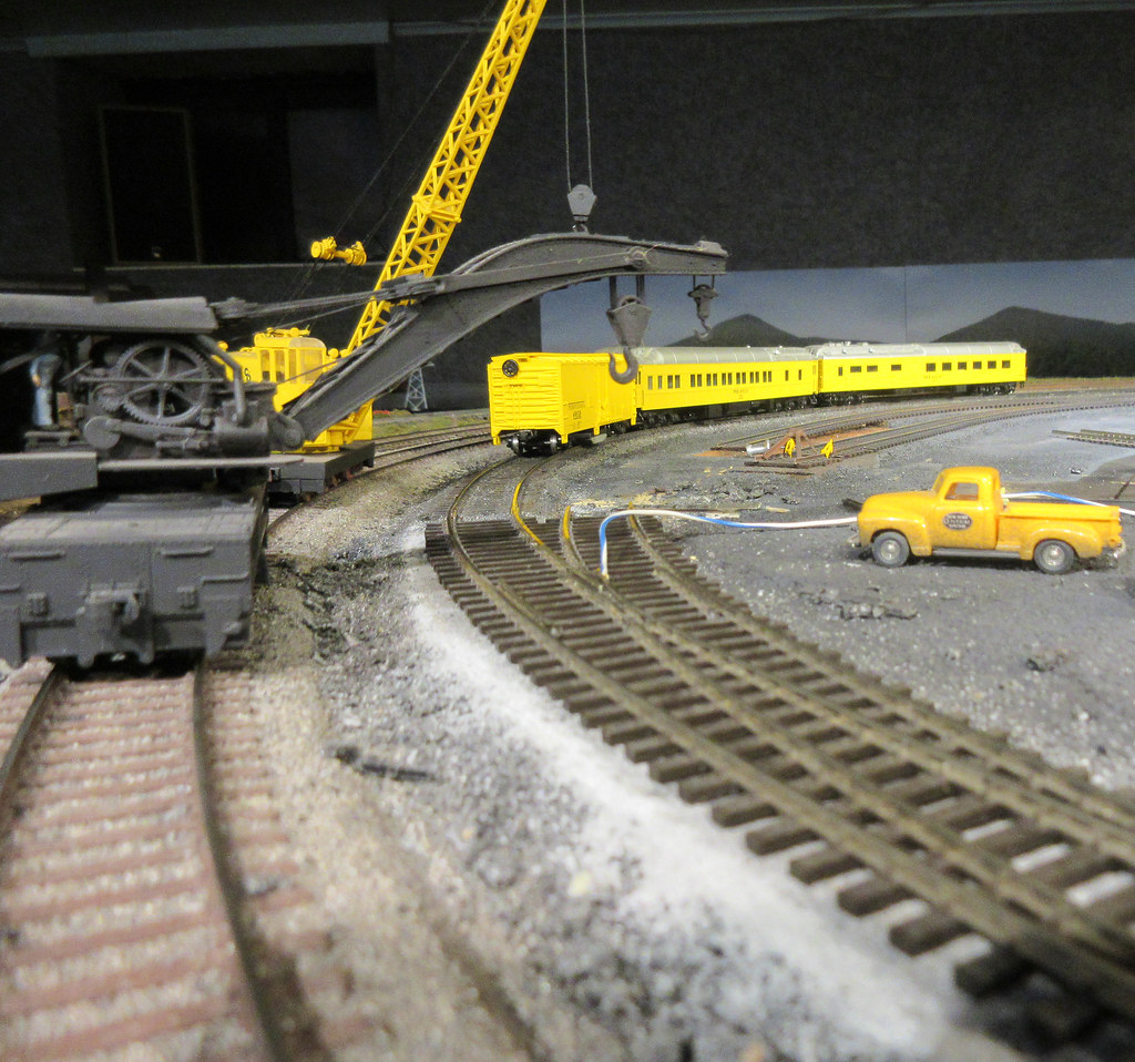 Details about  / /"New/" Model Train 5 Right Curve Ahead Street signs N scale Layout Details