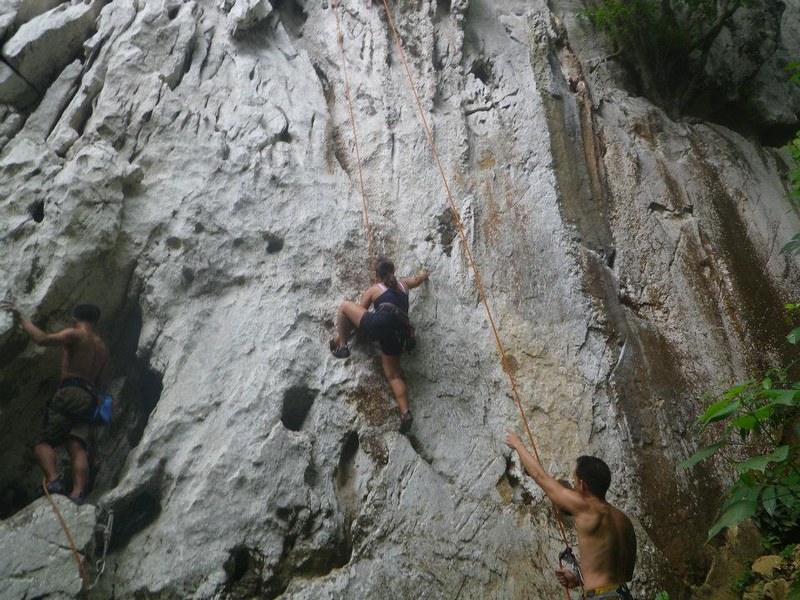 rock climbing in Cantabaco