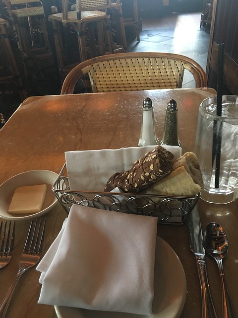 Cheesecake Factory,  bread