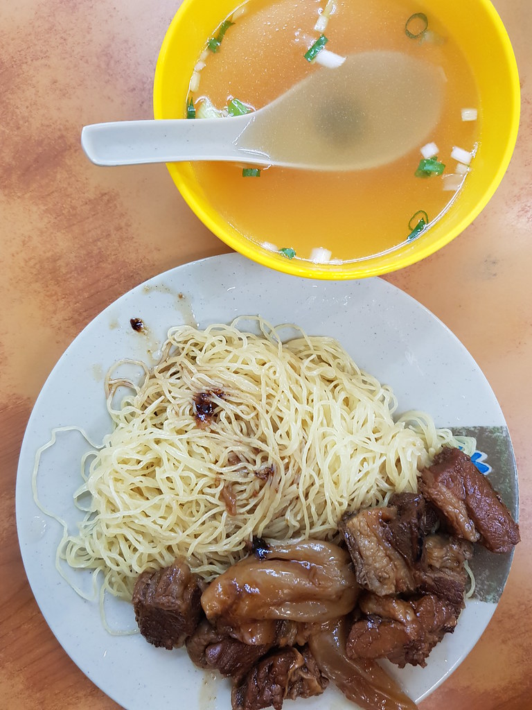 牛腩捞麵 Beef Tenderloin Noodle (Dry) $40 @ 聯記麵家 364A Portland Street in Mongkok, Hong Kong