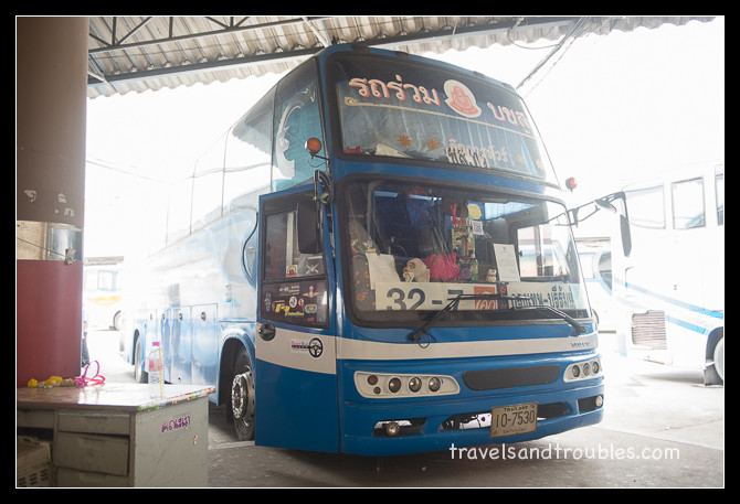 De bus naar Nang Rong