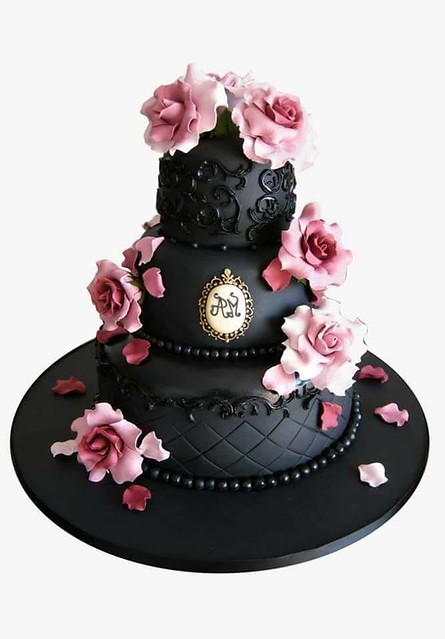 Black Cake by Pink Whisk