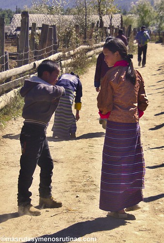 Bumthang: Festival Jambey en el valle espiritual de Bután - Por los monasterios y bosques de BUTAN (10)