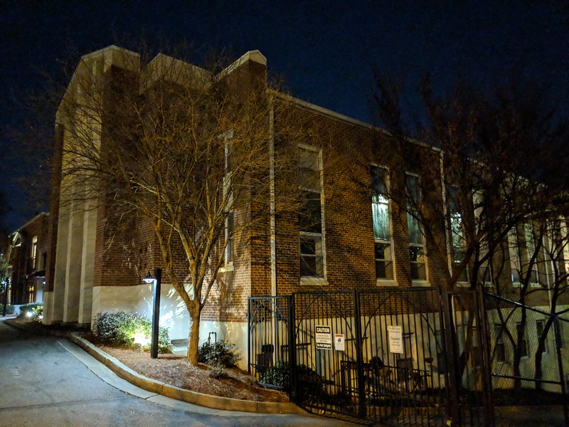 IMG_20180129_220125 2018-01-29 Former Atlanta Highlands Church of Christ 985 Ponce De Leon at night