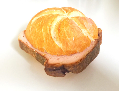 Fleischkäsebrötchen (aka. Leberkässemmel) / Meat loaf bun