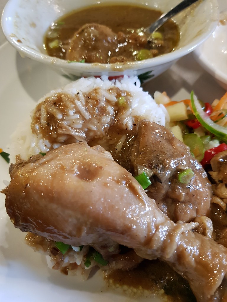 Nyonya Pong Tay Chicken Combo w/IceLemonTea & RedBeanDessert $12.90 @ Halia at Utrapolis Marketplace Glenmarie Shah Alam