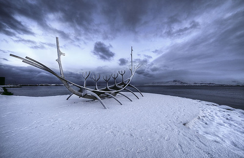 iceland islande hiver winter reykjavik solfar sunvoyager neige snow sculpture paysage landscape see mer atlantique ocean scandinavie scandinavia