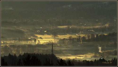 wald baum landschaft berg nebel stadt aussicht landscape bavaria bayern deutschland germany