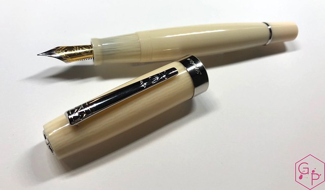 Review Laban Kaiser Antique Ivory & Silver Fountain Pen @GoldspotPens 11