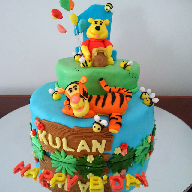 Winnie the Pooh Cake by Erangi Karunaratn of Cakes N Bakes