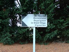 The intersection near La Touille - Photo of Saint-Caprais-de-Blaye