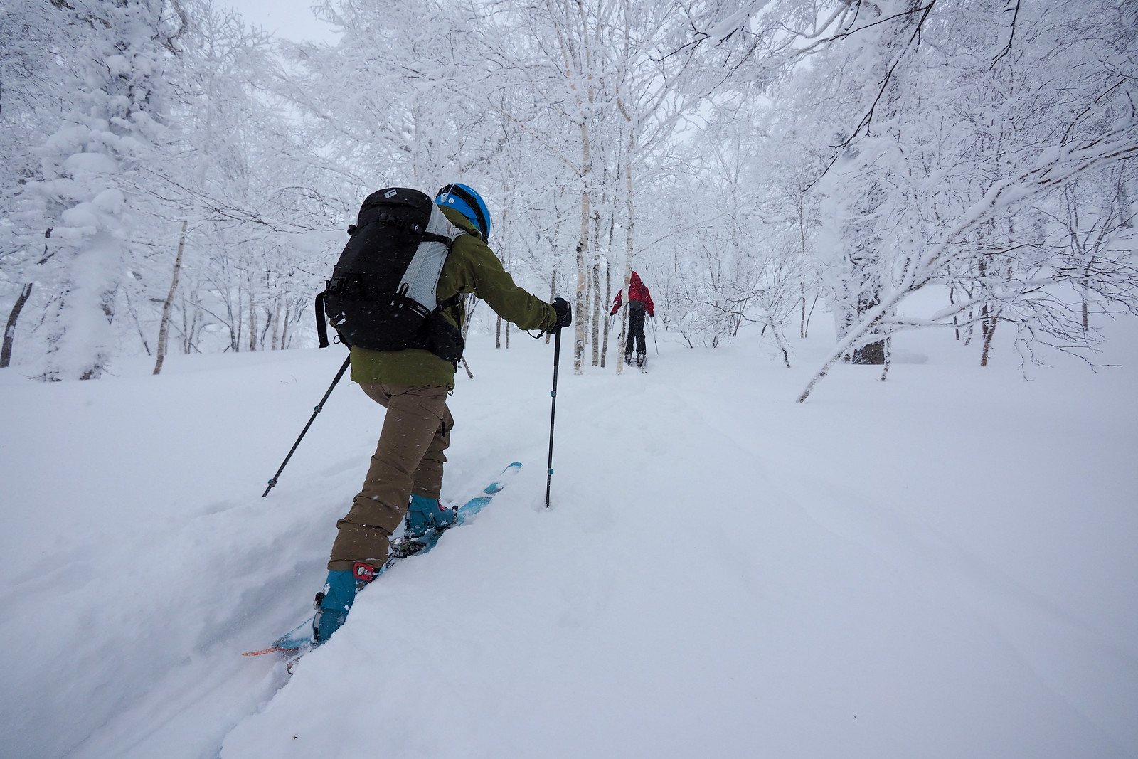Mt. Onuma backcountry ski touring (Jozankei, Hokkaido, Japan)