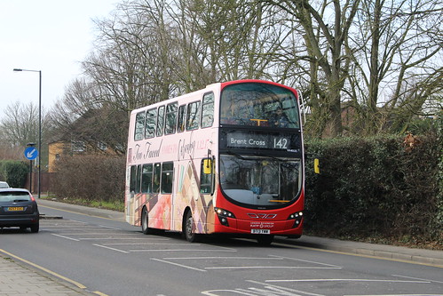 London Sovereign VH45121 on Route 142, Stanmore