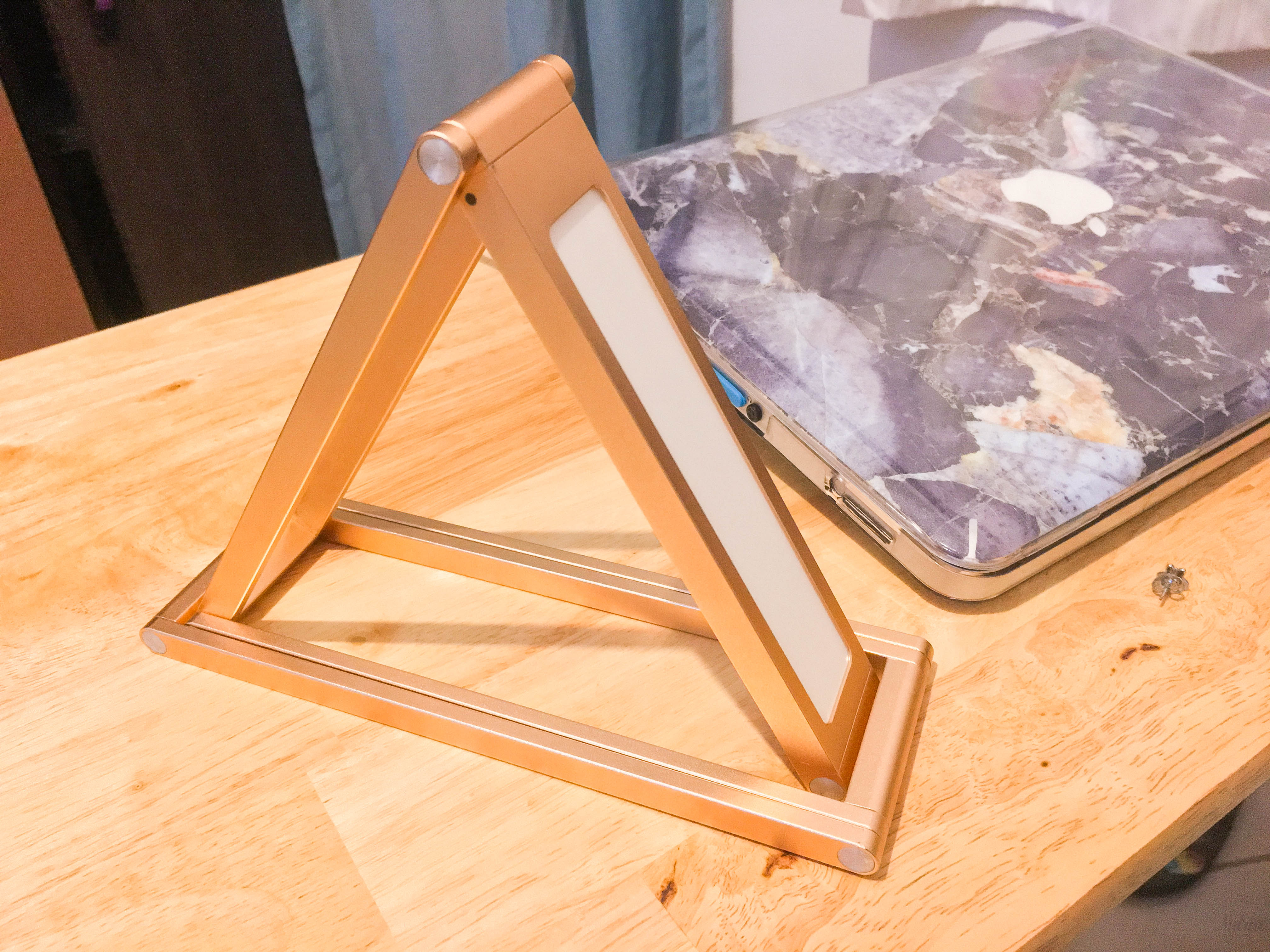 Geometric LED Desk Lamp from Paper Blush | The Ber Haul