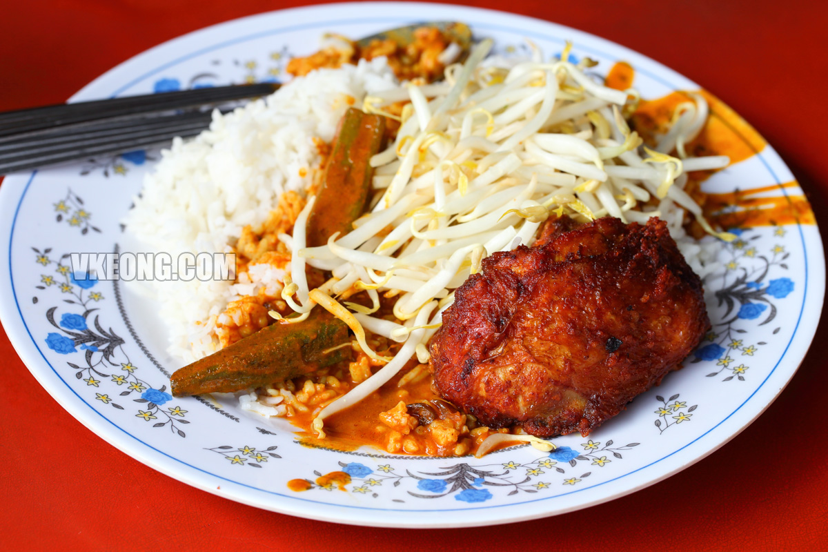 Bangsar-Fish-Head-Corner-Fried-Chicken-Rice