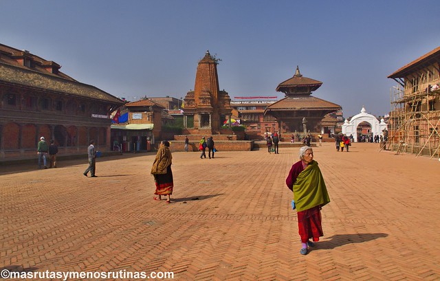 Por el cielo y el infierno de NEPAL. Trek Langtang - Blogs de Nepal - Bhaktapur: La adorable ciudad de terracota rojiza. Y Changu Narayan (2)