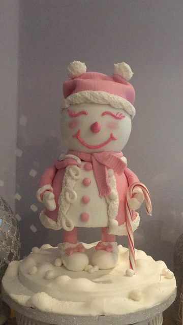 Little Snowflake Cake by Crannah Cakes
