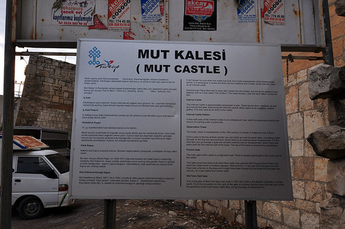 mutkalesi castle karamanoğlubeyliği mut mersin akdenizbölgesi tarihiyerler signboard türkiye türkei turchia tr turquie