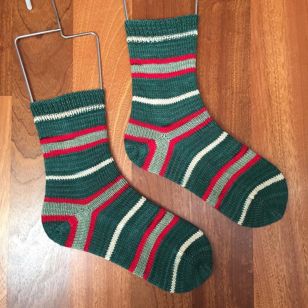 Somehow the stripe placement was perfect for these socks. Final pair for 2017 & bonus 14th pair for my #boxosoxkal2017 These were my #lbkchristmasevecaston2017 & were knit toe-up with true afterthought heels which happened to work out in the middle of the