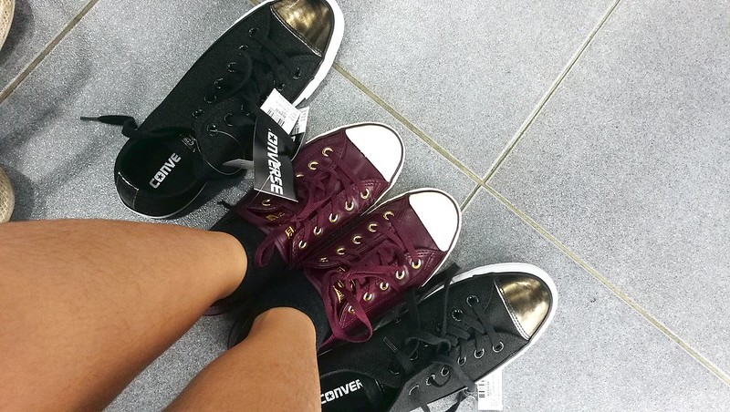 converse-chuck-taylors-sneakers-3