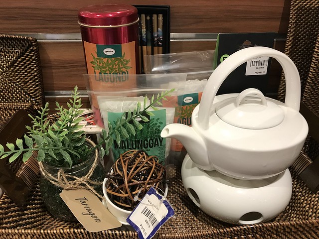 Gourdo's tea pot