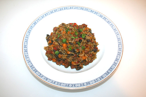 57 - Chorizo rice skillet with salsa verde & sweet potatoes - Served / Chorizo-Reispfanne mit Salsa verde & Süßkartoffeln - Serviert